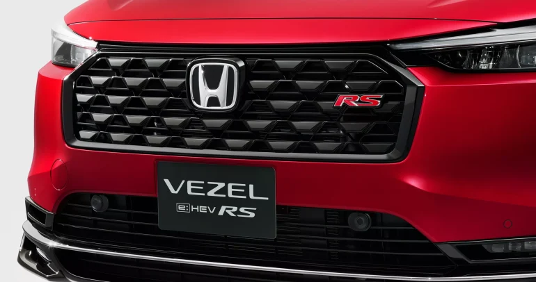 هوندا فيزل RS الجديدة: تصميم رياضي، مقصورة مطورة، وحجم يناسب المواقف الصغيرة