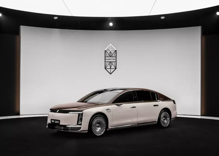 Huawei-Maextro-S800-b001-2048x1366