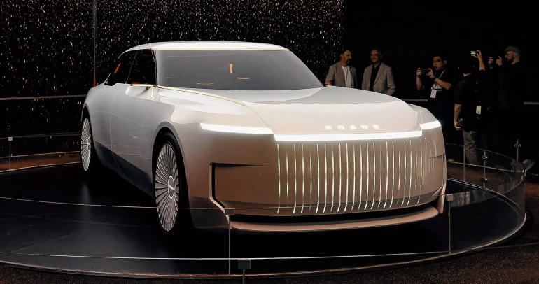 سيارة سيدان صينية جديدة بتصميم فاخر مستوحى من جاكوار ورولز رويس