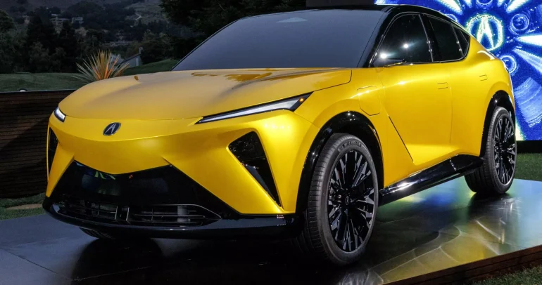 أكيورا تغيّر استراتيجيتها: الكهرباء وحدها لا تكفي… الهجينة تعود إلى الواجهة