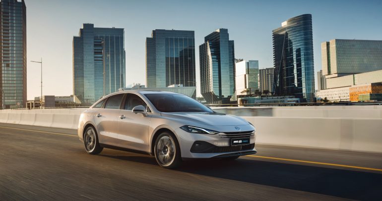 إم جي MG 8 PHEV الجديدة كلياً تصل إلى الشرق الأوسط بمدى قيادة قياسي 1,650 كم