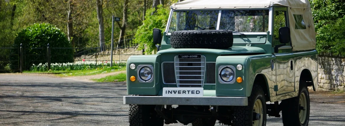 لاند روفر بروح 1960 وتقنيات 2030