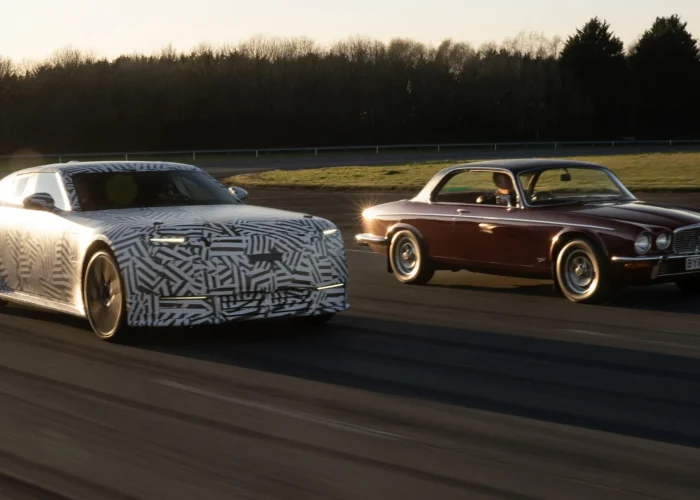 Jaguar-Luxury-Four-Door-GT-Teaser-4-2048x1152