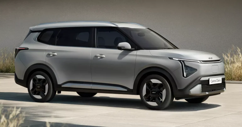 كيا كارينز كلافيس الكهربائية: 7 مقاعد، سعر مفاجئ، ومواصفات تتجاوز التوقعات!