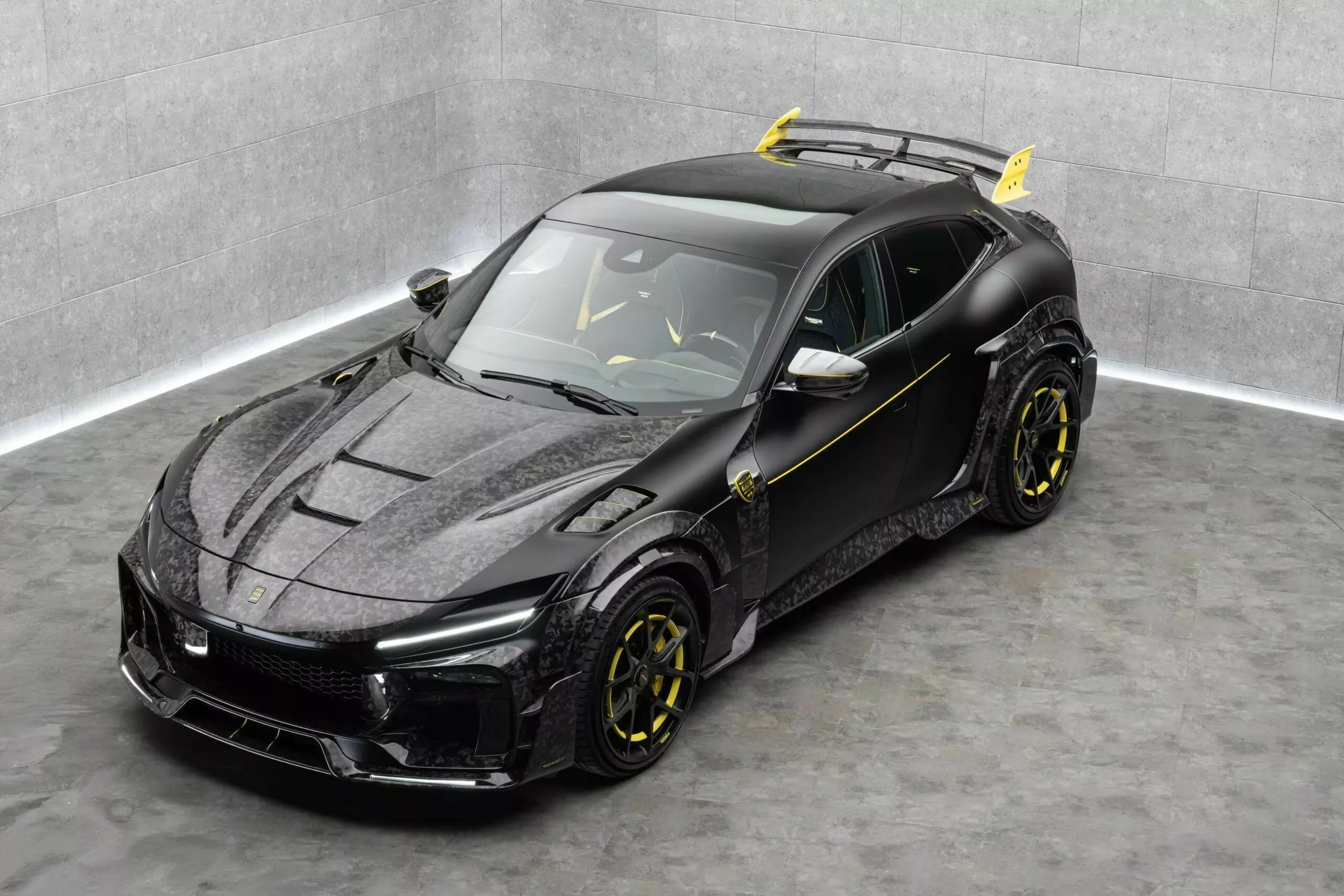 Mansory-Ferrari-Purosangue