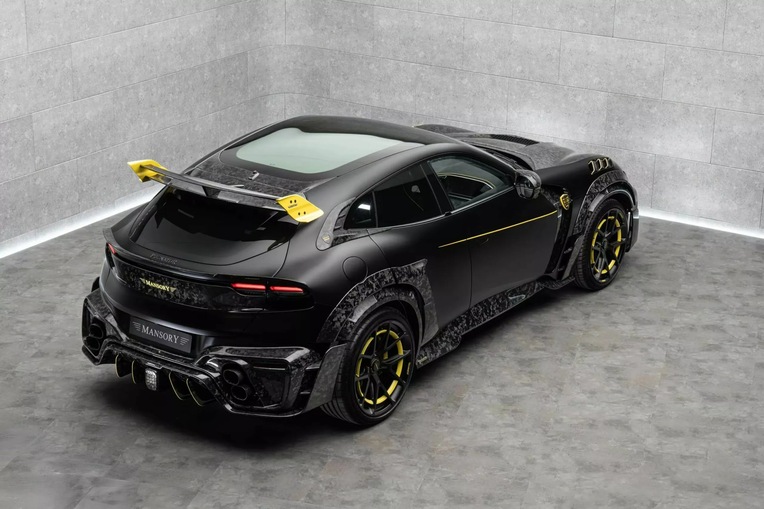 Mansory-Ferrari-Purosangue