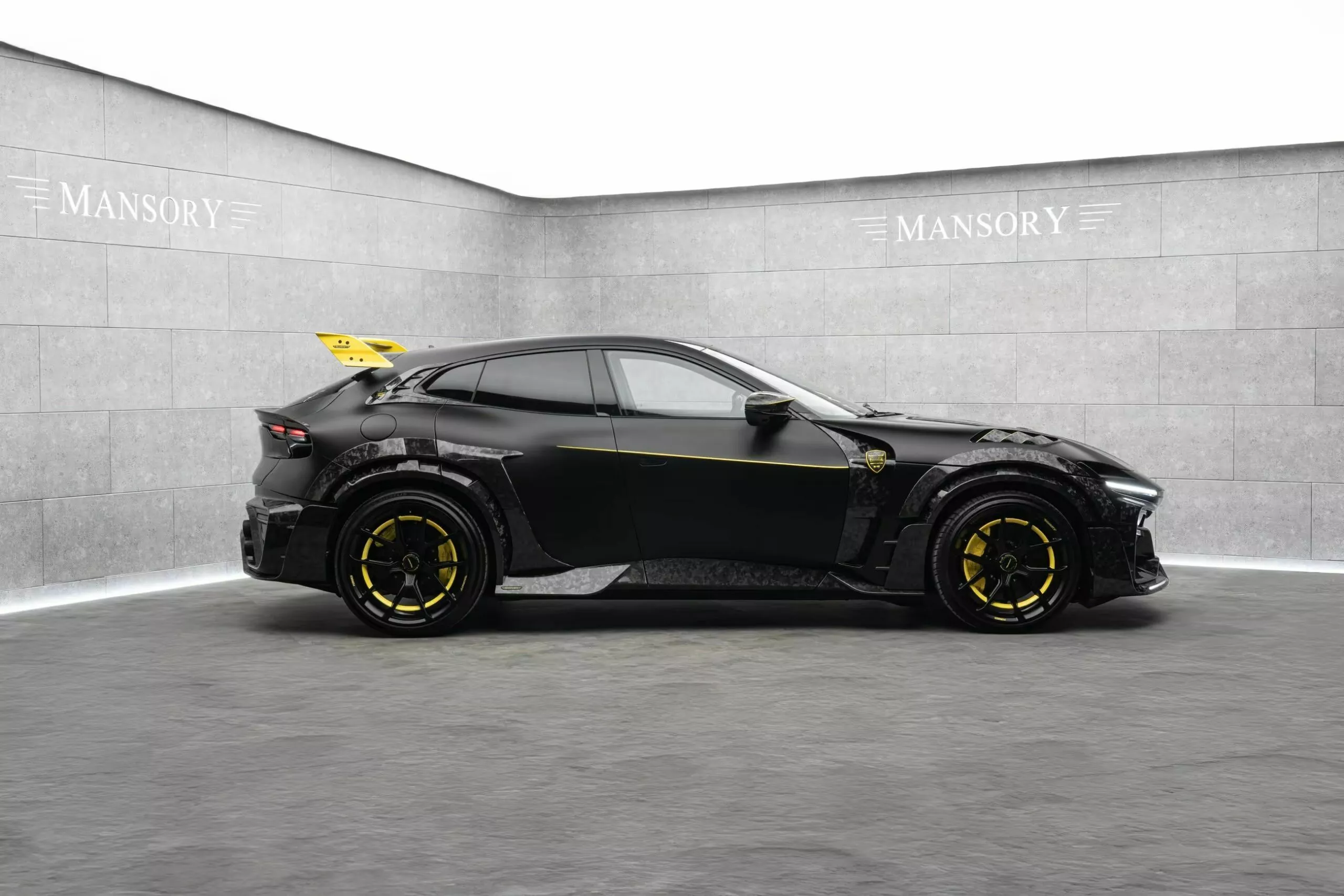 Mansory-Ferrari-Purosangue