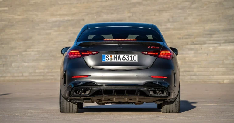 مرسيدس AMG C63 الجديدة تتخلى عن محرك الأربع أسطوانات… لكن دون عودة الـV8