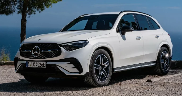 مبيعات مرسيدس تتراجع عالميًا بسبب رسوم ترمب الجمركية على أوروبا والصين