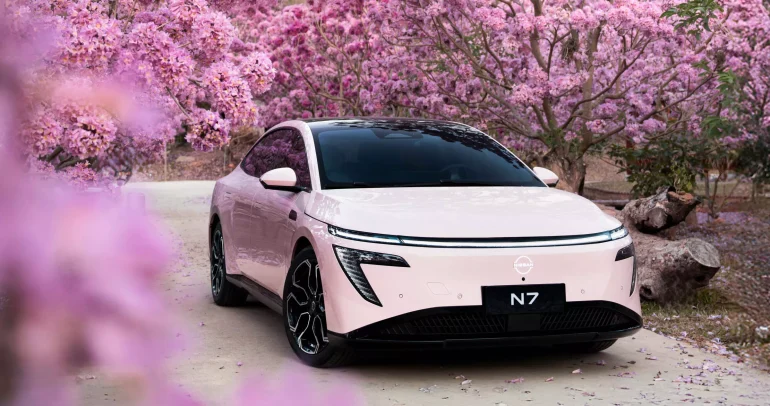 نيسان N7 الجديدة – سيدان كهربائية بانسيابية مذهلة ومواصفات هادئة