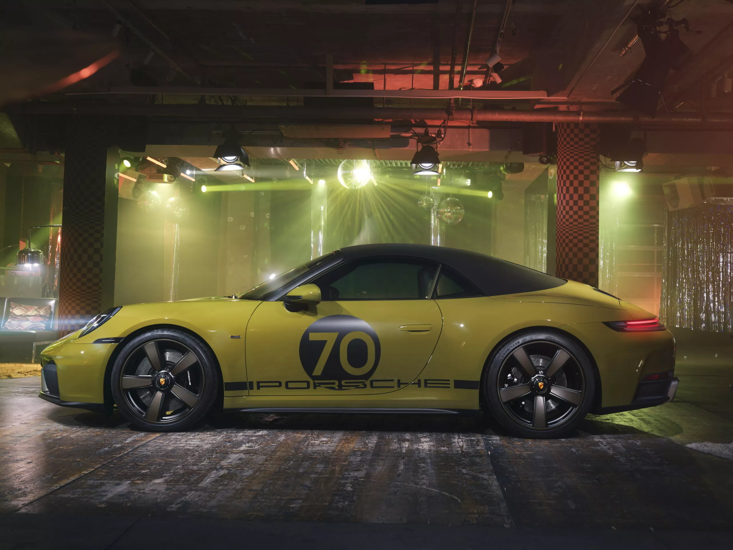 بورشه 911 Spirit 70