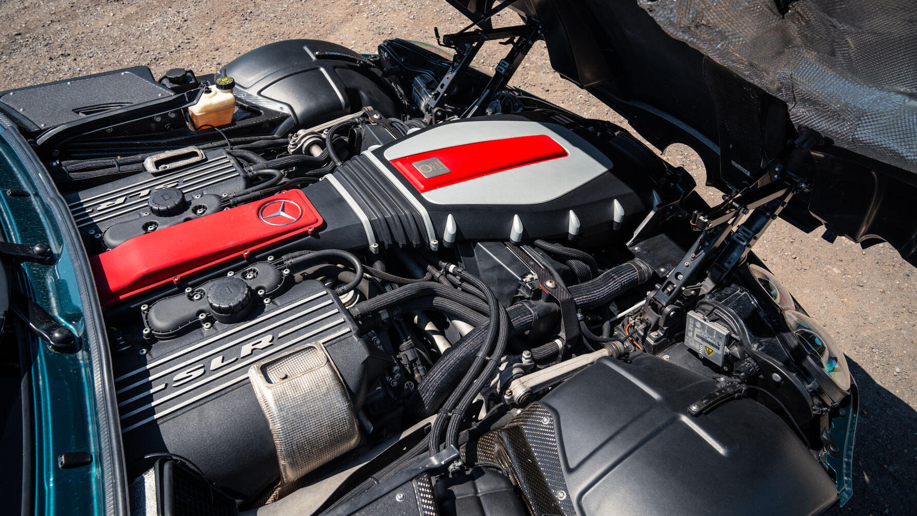 McLaren-Mercedes SLR Engine