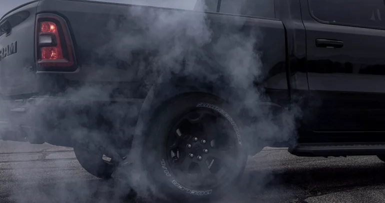 رقم صادم يكشف خطأ “ستيلانتس” الفادح: عودة محرك “HEMI V8” بقرار العملاء!