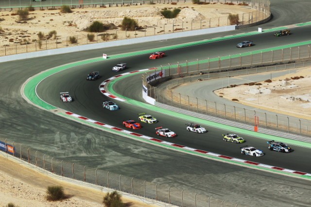 Racing-in-the-desert_Hankook-24H-DUBAI-2015_800pix-640x426.jpg