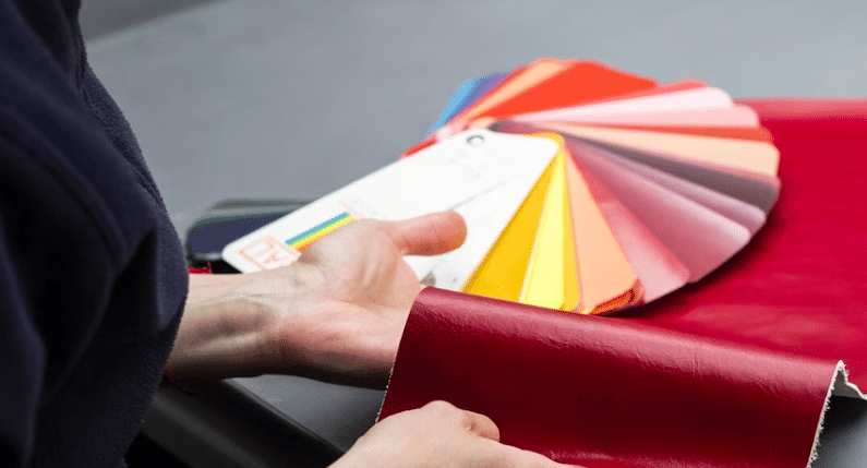 لماذا يتم استخدام الجلد النباتي فى السيارات الكهربائية المتميزة؟