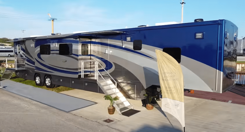 مقطورة السفر الكبيرة ذات الـ 55 متر.. منزل أجمل من المنزل الحقيقي