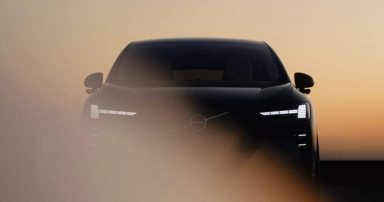 سيارة فولفو الكهربائية الجديدة تتحدى مرسيدس GLC بمدى أطول وراحة أعلى