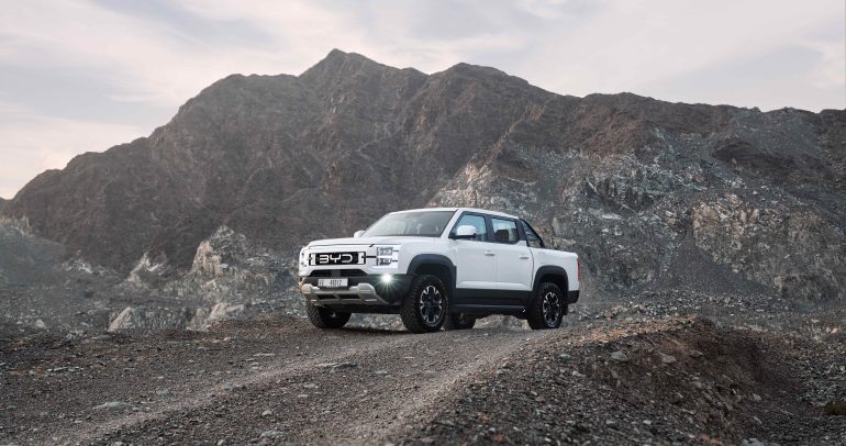 الفطيم BYD تكشف عن شاحنة BYD Shark 6 الهجينة القابلة للشحن لأول مرة في الإمارات