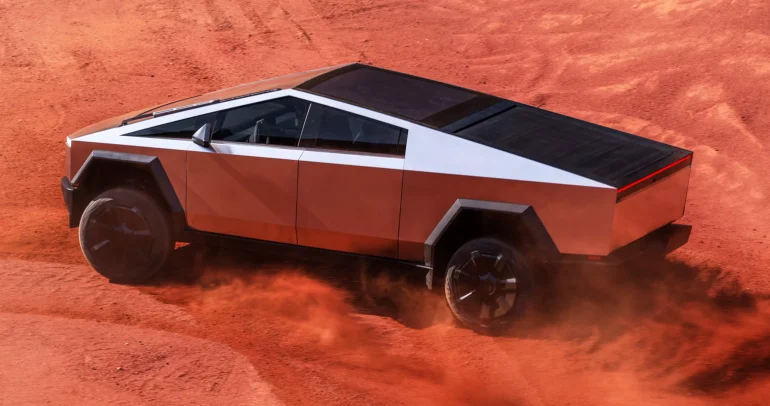 هل تخطط تسلا لإطلاق سايبرتراك صغيرة تناسب العالم؟