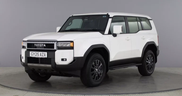 تويوتا لاند كروزر تتحول إلى فان تجاري بقدرات سحب خارقة!
