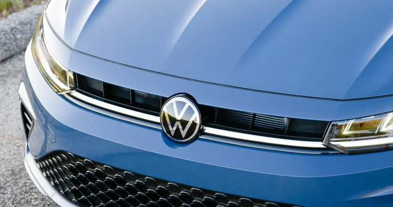 رسوم ترمب الجمركية تُكلّف فولكس فاجن 1.5 مليار دولار!