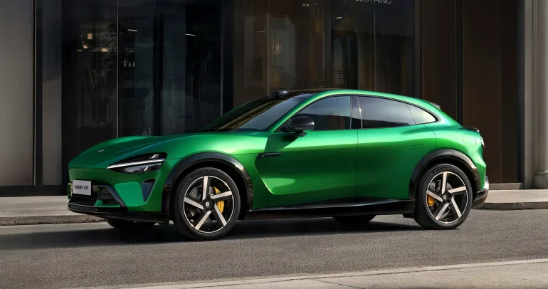 قائمة انتظار 60 أسبوعاً تحوّل سيارة شاومي YU7 إلى منجم ذهب للمضاربين!