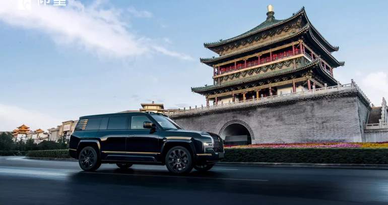 يانغ وانغ U8L… أضخم SUV صينية فاخرة بقوة تتفوق على بوجاتي فيرون!