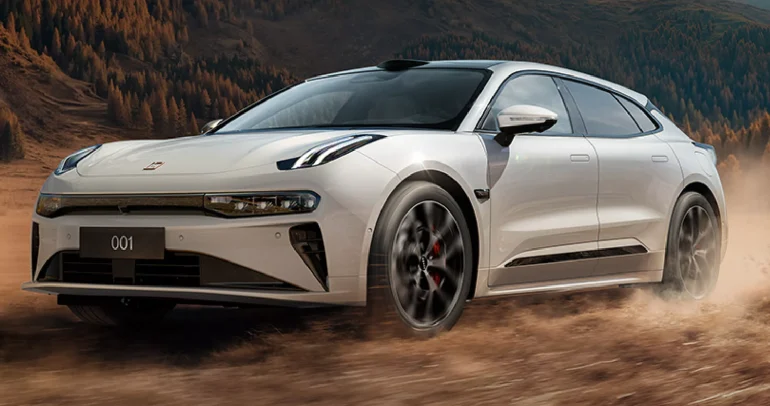 زيكر 001 الجديدة… تشحن أسرع من تعبئة سيارة بالبنزين!