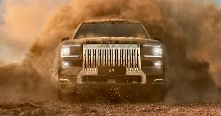 زيكر 9X… بطارية قياسية وقوة خارقة في SUV هجينة فاخرة