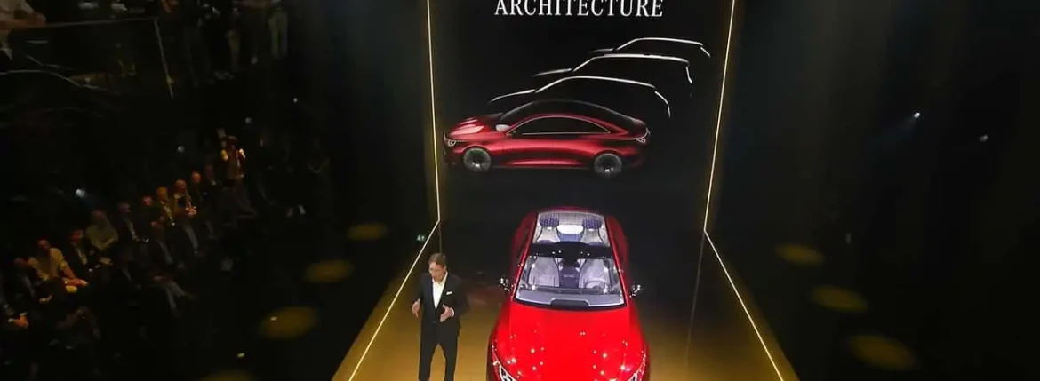 مرسيدس تعلن عن اثنتين من سيارات الدفع الرباعي الصغيرة