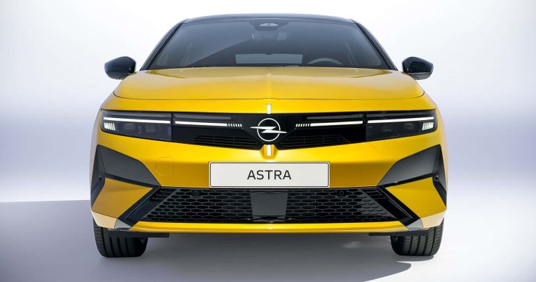 أوبل أسترا 2026 الجديدة كليًا: تصميم أحدث، تقنيات متقدمة، ومحركات محسّنة تعيدها للواجهة