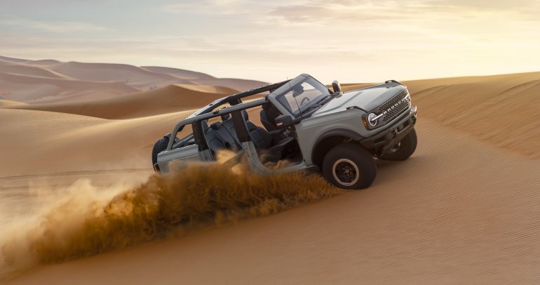 فورد برونكو تحتفل بـ 60 عاماً من الأسطورة: أيقونة الطرقات الوعرة التي لا تنطفئ جاذبيتها