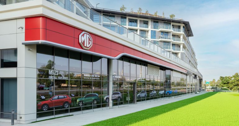 إم جي موتور تفتتح أكبر صالة عرض في أبوظبي لتعزيز وجودها في سوق الإمارات